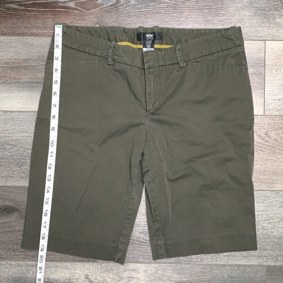 Army Green Long Women’s shorts - Picture 2 of 6